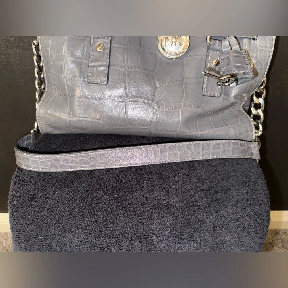 Michael Kors Hamilton gray crocodile embossed shoulder satchel purse